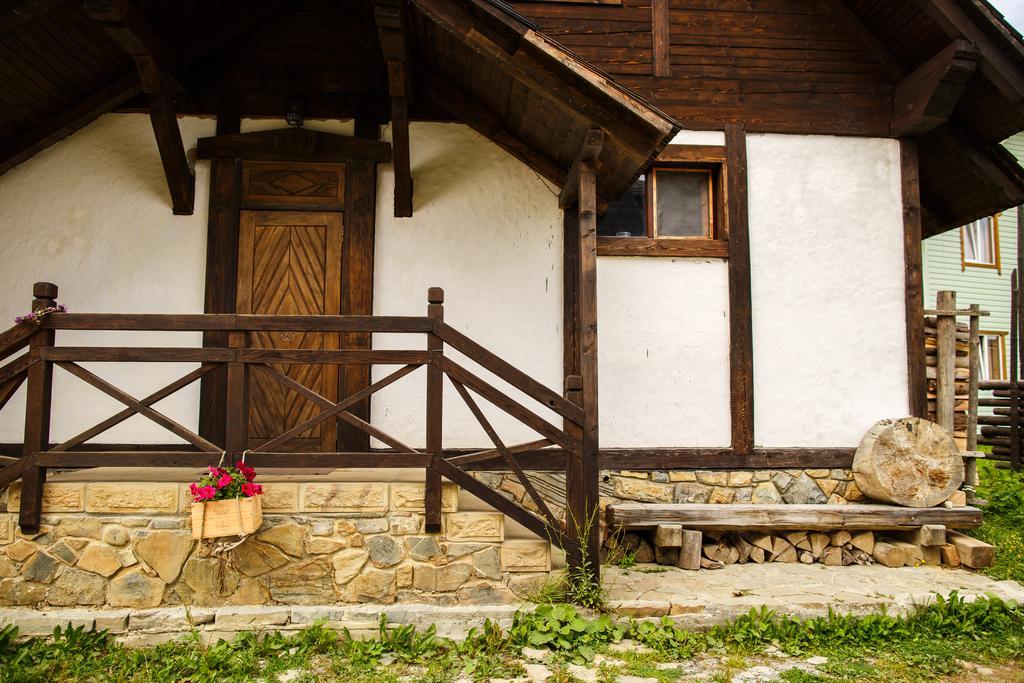 Gasthaus Blyzhche Neba Jablunyzja Exterior foto